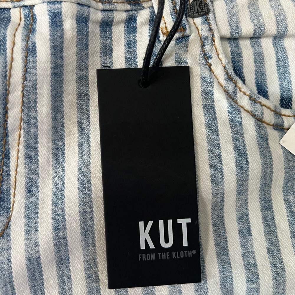 Kut from the Kloth Sophia Blue White Striped Short - Picture 6 of 10